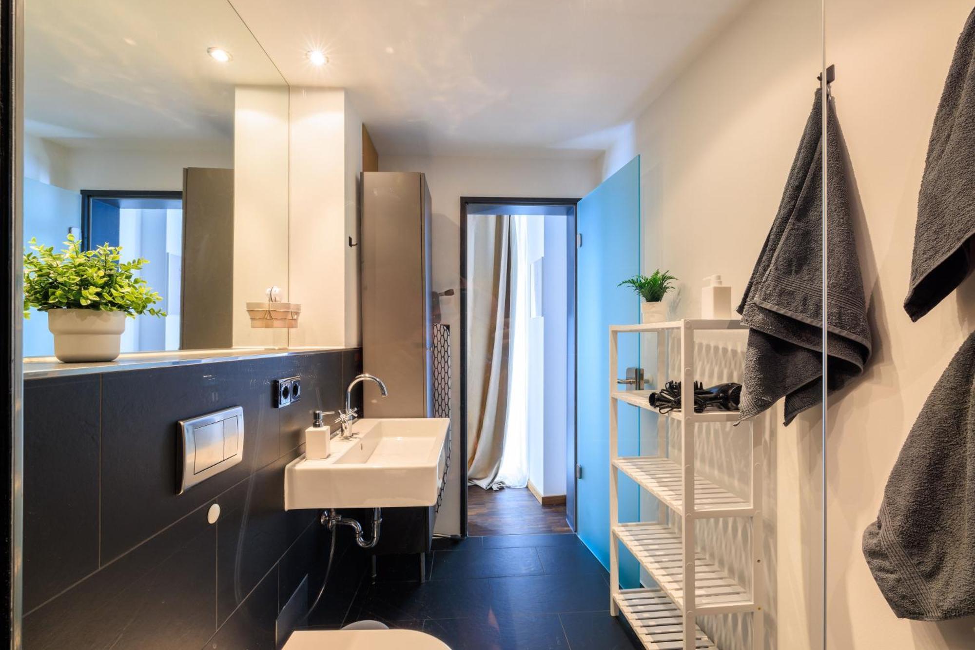 Global Living - Design Apartment I Rathausplatz I Kitchen I اوغسبورغ المظهر الخارجي الصورة